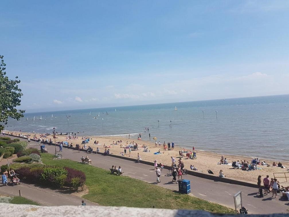 Leigh-On-Sea Retreat - 2 Bedroom Apartment エクステリア 写真